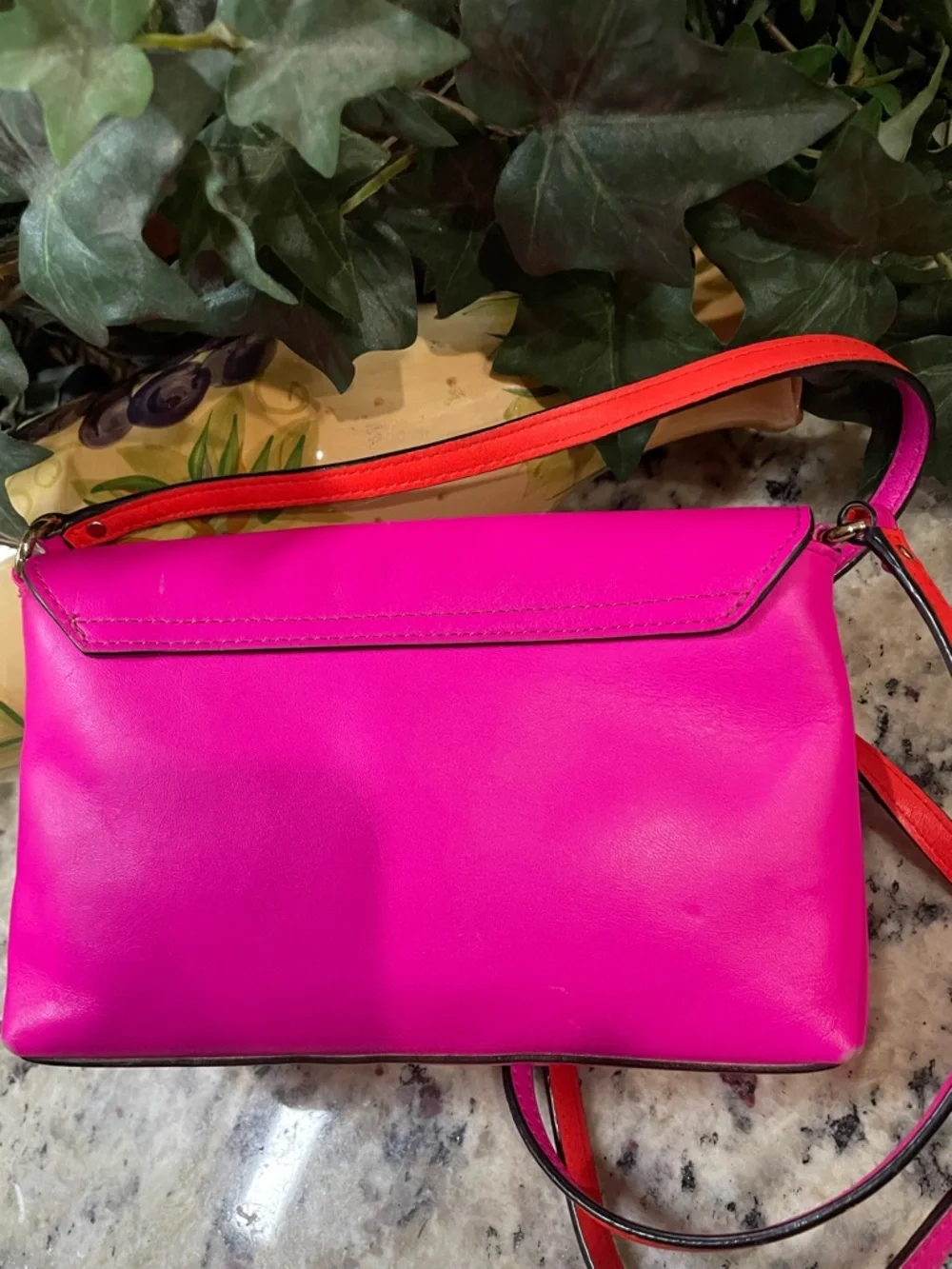 ♠️ Kate Spade Sally Newbury Lane Small Crossbody Bag Like new Preowned Fuchsia
